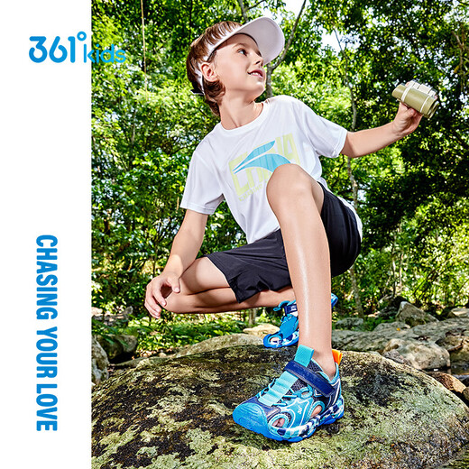361 Children's shoes for boys and girls, sports and leisure toe-toe sandals, new summer style for middle and large children, soft soles, breathable children's beach shoes, light blue/earth blue/361 degrees white 35