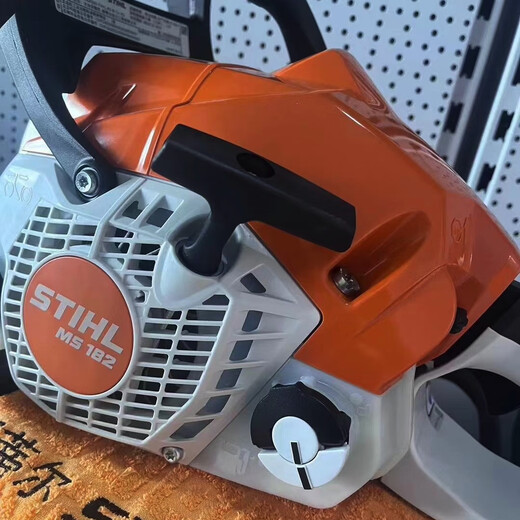 Small chain saw imported from Germany, logging saw, firewood saw, tree gasoline saw, fuel-saving high-power MS180/MS251 MS251C-E (with 18-inch guide plate) free engine oil