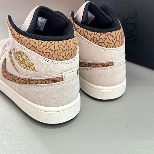 Nike (NIKE) AJ1 basketball shoes men's shoes autumn and winter AirJordan1 high-top cushioning sports shoes lightweight casual shoes sneakers DZ4129-102 AJ1 beige white brown 40