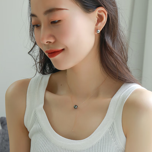 Jingruo Yinghuomanxingzhou perfect round 9-10mm Tahitian black pearl Passepartout pendant 18K gold diamond chain + Tahitian pendant set