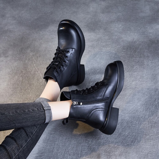 KI-Top-Layer-Cowide Kurzstiefel für Frauen 2024 Winter neuer Stiefel mit Martinstiefeln und Velvet-Baumwollschuhen echte Leder-Leder-Lederschuhe schwarz [hinzugefügte Velvet] Wzzm23339 38