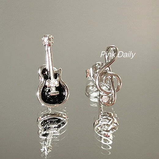 Mrs. Win Guitar Note Earrings 925 Silver-plated Needle Asymmetric Cute Violin Earrings Design Niche Earrings Super Flash Guitar Note Earrings One Pair A21-207 One