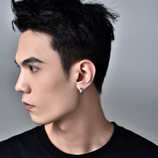 Mingyang Zhuhai 925 silver four-leaf clover earrings men's silver earrings trendy personality simple glossy fashion earrings a pair of earrings