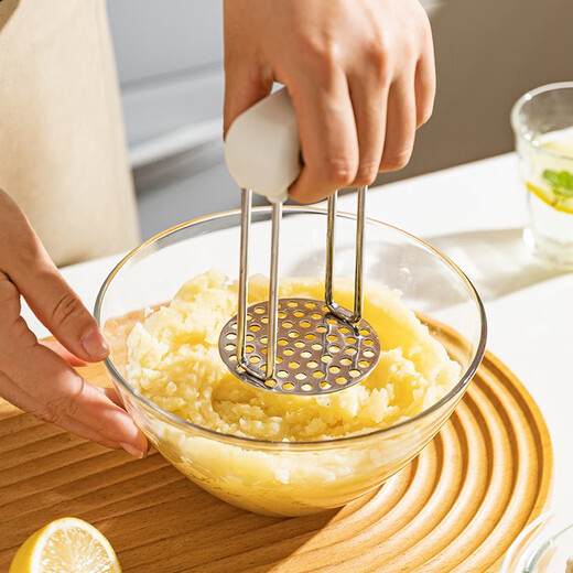 Modern housewife mashed potato masher baby food supplement masher spoon mashed potato artifact rolling masher 304 stainless steel masher-yellow