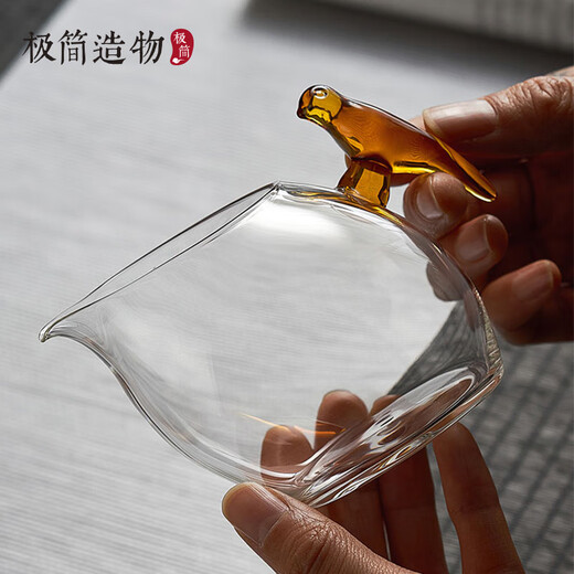 Minimalist creation Tianjiu Xishang Meishao fair cup glass male cup tea divider tea sea tea ceremony tea drain accessories side handle solid wood handle Xishang Meishao wooden handle