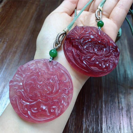 Lianju Natural Strawberry Wafer Brand Pendant Carved Peony Flower Pendant Pink Crystal Fairy Pendant 5cm A40 Nine-tailed Fox + 6mm Ball Bead Sweater Chain