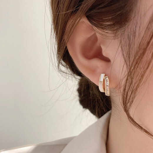 Idel double-layered earrings for women autumn niche simple earrings 2025 new Dongdaemun high-end earrings and earrings birthday gift shell double-layered earrings E0555