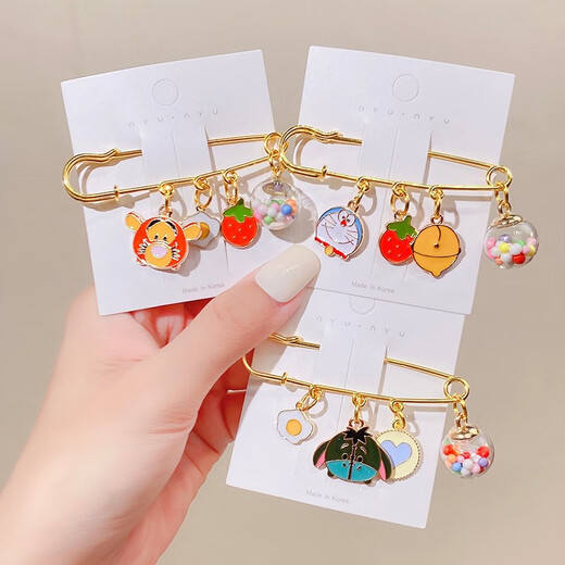 Haiyiduo's waist-tightening tool, the trouser waist is changed to a smaller size and tightened to prevent leakage. Cartoon brooch buckle for women. Pin clip to fix clothes and accessories. Cartoon waist-tightening pins, 2 random pieces.