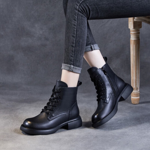 KI-Top-Layer-Cowide Kurzstiefel für Frauen 2024 Winter neuer Stiefel mit Martinstiefeln und Velvet-Baumwollschuhen echte Leder-Leder-Lederschuhe schwarz [hinzugefügte Velvet] Wzzm23339 38