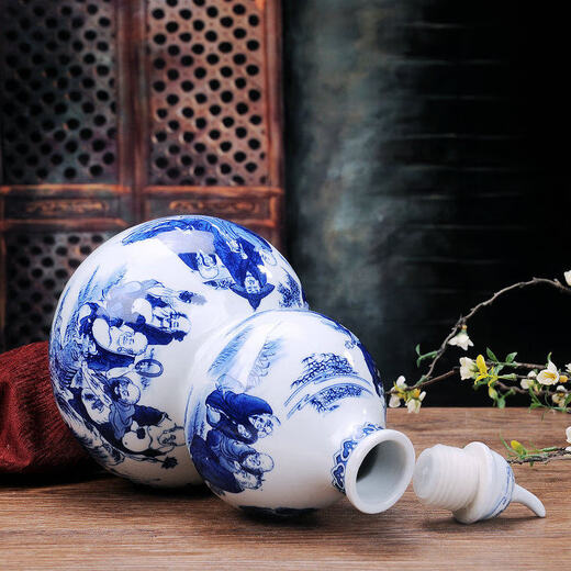 2Jin Jin is equal to 0.5kg 3Jin Jin is equal to 0.5kg 5Jin Jin is equal to 0.5kg Wine bottle blue and white character gourd ceramic Jingdezhen homemade medicinal wine wine jar wine jar piggy bank wine pot 5Jin Jin is equal to 0.5kg