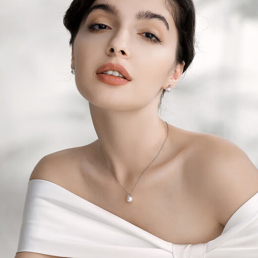 Princess Akoya Pearl Pendant of Tahiti 8.5-9mm 18K gold diamond round bright seawater pearl necklace