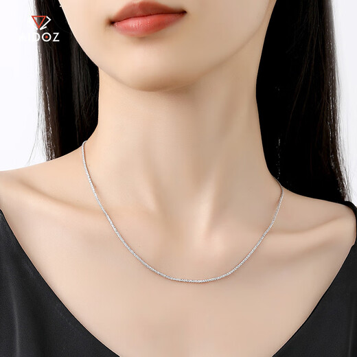 Aido Diamond pt950 platinum necklace for women, shiny platinum baby's breath necklace, fashionable matching pendant, plain chain, clavicle chain, weight 5.0-5.2 grams, length 43cm, thickness about 1.6mm