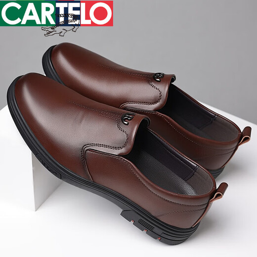卡帝乐鳄鱼（CARTELO）皮鞋男2025春秋季新品真皮透气商务休闲鞋一脚蹬防滑中老年爸爸鞋 6626黑色单鞋 46
