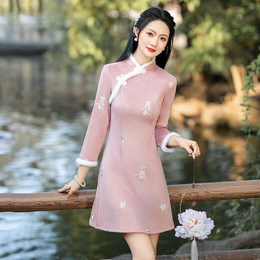 Pierre Cardin velvet thickened embroidery 150 small a version improved cheongsam 2025 winter new long-sleeved literary youthful style beige embroidery suede plus velvet M 85-95Jin Jin is equal to 0.5 kg