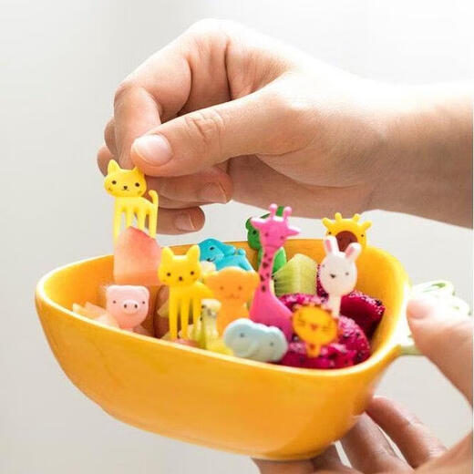 Jieyi Fruit Fork Children's Safety Animal Manor Children's Cartoon Lunch Box Decorative Picks Cute Japanese and Korean Fruit Toothpicks Randomly Delivered Cartoon Fruit Forks 50 Pieces