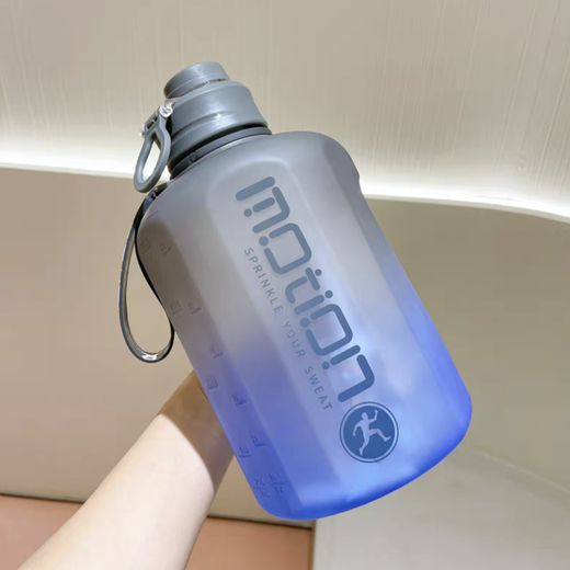 Poppy Bear, high temperature resistant, can hold boiling water, large capacity water cup, women's plastic cup, good-looking cup, men's sports and fitness cup, motion Dunton cup blue gray + cup brush 1 piece 2200ml