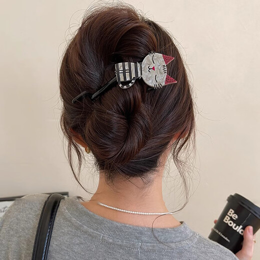 Two Worlds of Love, Adorable and Cute Cat Twist Clip 2025 New High-Quality One-word Grip on the Back of the Head, Women's Hairpin Headwear, Recommended by the Store Manager, Two-piece Set