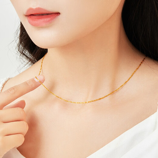 China Gold (CHINA GOLD) 18K gold water wave chain plain chain clavicle chain with chain about 1g birthday gift female Valentine's Day gift yellow water wave chain