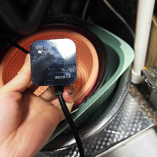 Baker Bass Garbage Disposer Wireless Switch Food Shredder Original Bluetooth Control Remote Control Please click on the plug color to take the corresponding item when placing an order.