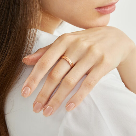 Chow Sang Sang (CHOW SANG SANG) k gold ring color gold ring 18k gold love secret cupid feather ring 91920R 16 circles