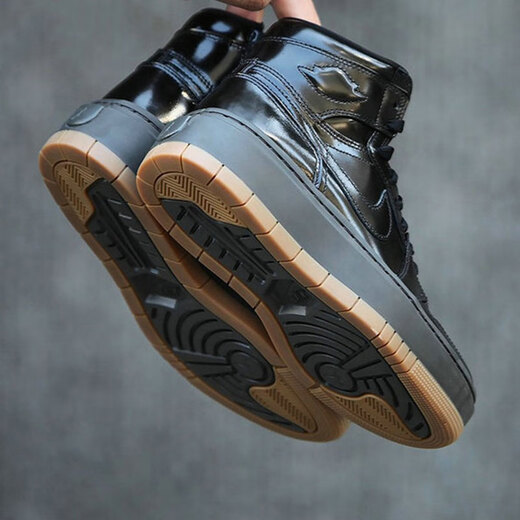 Nike (Nike) AJ1 Basketballschuhe Frauenschuhe Sommer neuer Air Jordan 1 High-Top-Polster-Turnschuhe Leichte Freizeitschuhe FB9894-001 AJ1 Black 36.5