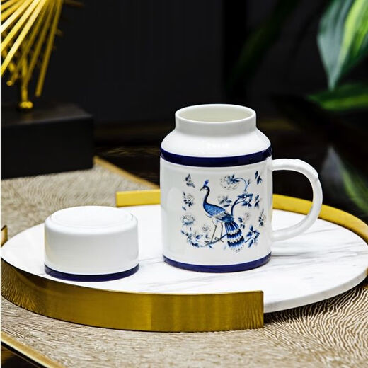 Shiju Jingdezhen Authentic Blue and White Ceramic Mug with Cover Home Office Cup Drinking Cup Teapot Tea Cup Large Capacity Peacock Southeast Flying Teapot Cup 500ml 1 piece