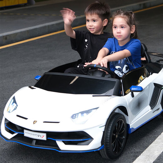 Join hands with an extra-large two-seater Lamborghini children's electric car toy that can sit on a baby's remote-controlled child stroller. Upgraded green full-featured + MP4 + 12A ultra-powerful battery, tug + portable charging + hydraulic butterfly wing door