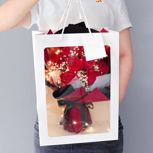 Take time to confess your love, Gypsophila bouquet, immortal roses, carnations and dried flowers as a birthday and Valentine’s Day gift for your girlfriend and best friend, 9 red roses (send lamp + gift bag + greeting card)