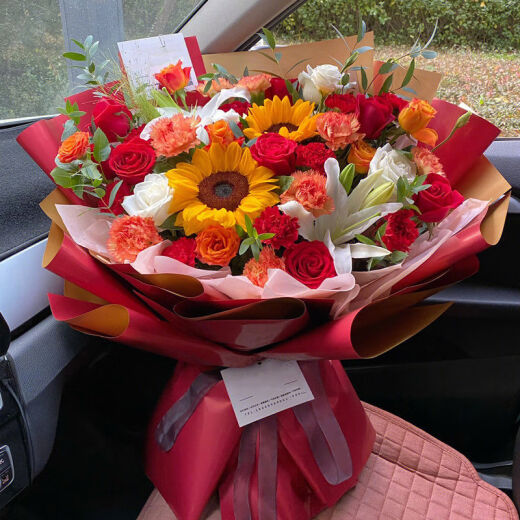 
Huawang Flower Express Flower Gift Valentine's Day Gift Sunflower Bouquet Birthday Gifts for Elders Adult Real Flowers in the City Delivery [Pengcheng Wanli] Sunflower Lily Mixed Bouquet DS854