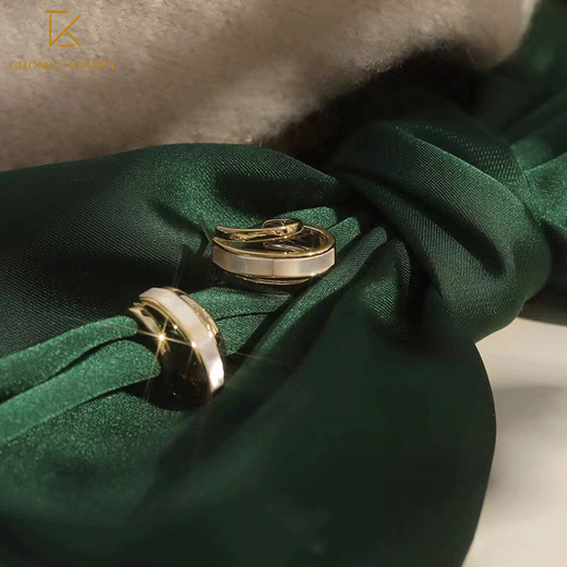 CHOMEL KINSEY's new French mother-of-pearl earrings are light luxury, high-end, double-circle niche, exquisite temperament earrings, Valentine's Day and Chinese Valentine's Day gifts, earrings