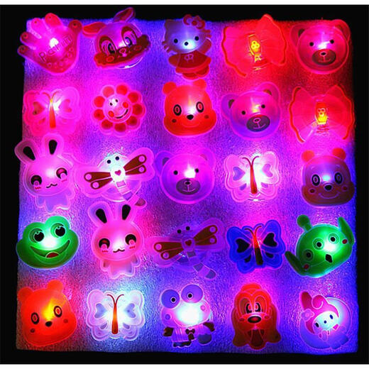Children's luminous brooch LED flash cartoon soft rubber badge Christmas gift night market 1 pack