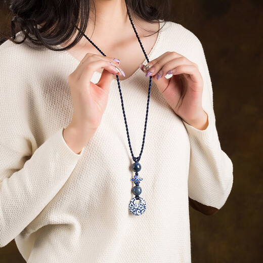 Ancient sayings and modern style blue and white porcelain pendant pendant Chinese style sweater chain long ethnic style necklace retro pendant accessories decoration for women moonlight chain circumference 86cm length adjustable