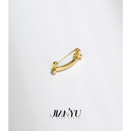 QUAMER gold store model Jian Yu summer exquisite healing smile collar anti-exposure brooch buckle design niche western style inlaid-small size-gold