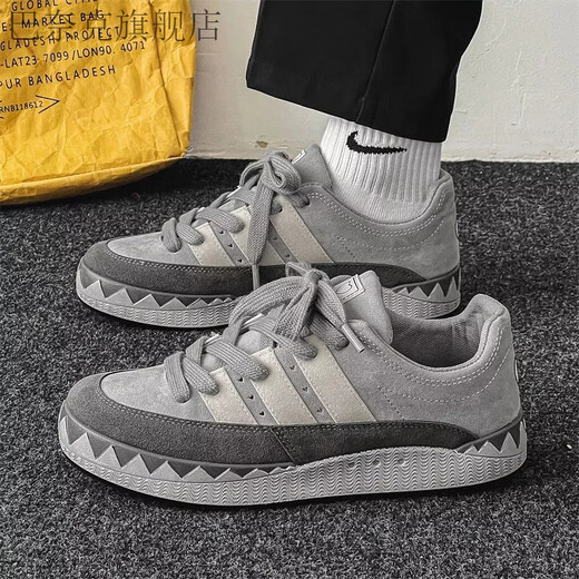 Chaussures de requin banek Chaussures de pain décontracté à grande valeur Summer des chaussures de planche polyvalentes pour hommes American Niche étudiant pour hommes 9903 mi orange 41