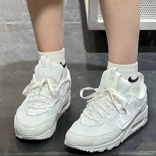 
Nike (Nike) women's shoes sneakers 2025 summer new AIR MAX 90 casual air cushion shoes low top cushioning running shoes DM9922-101 white 36