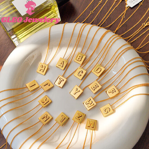 DL 1998 Fat Donglai same style 18k gold plated pendant European and American 26 letter necklace lisa same style square small sweater chain lock letter Z