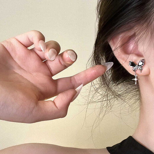 Nianfu ear clip earrings for women without pierced ears, new dark style butterfly coil earrings, niche Mid-Autumn Festival gifts for girls, mosquito coil ear clips, black butterfly