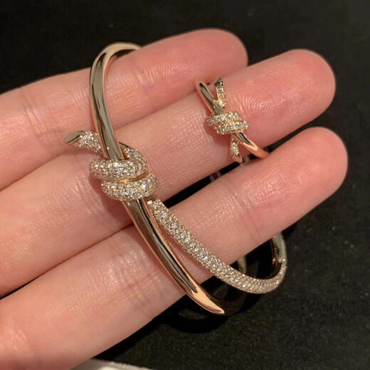 GOR Fat Donglai's same style 18K gold knot bracelet new knot women's silver plated diamond cross knotted bow double circle yellow l gold with diamonds