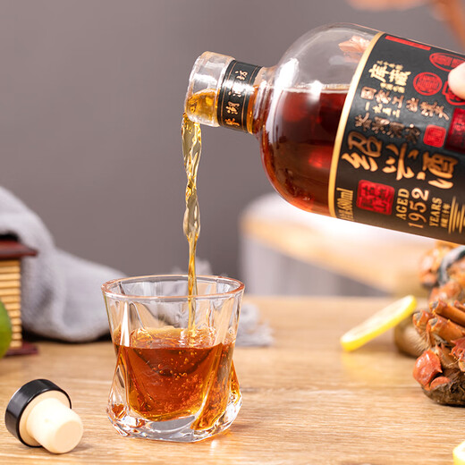 Guyue Longshan Shaoxing Yellow Wine Jianhu Wine House has 30 years of storage, business wine 30 years 680mL 1 bottle Gift box