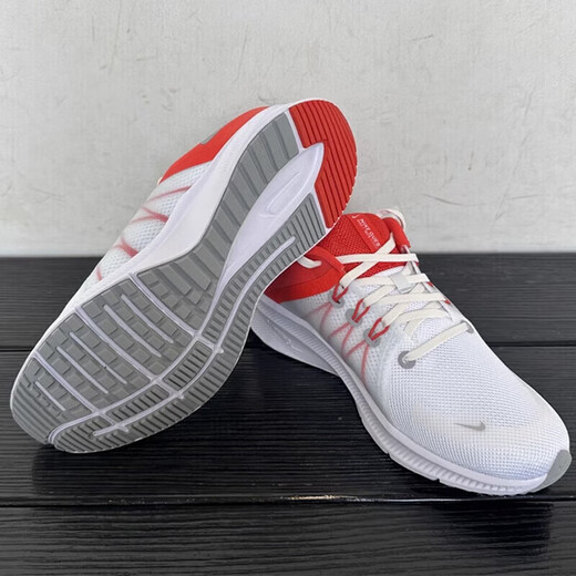 耐克（NIKE）男鞋春季运动鞋QUEST 4探索者网面透气休闲鞋轻便缓震跑步鞋 DA1105-100/QUEST 4/白灰红 42.5