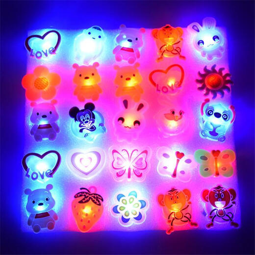 Children's luminous brooch LED flash cartoon soft rubber badge Christmas gift night market 1 pack