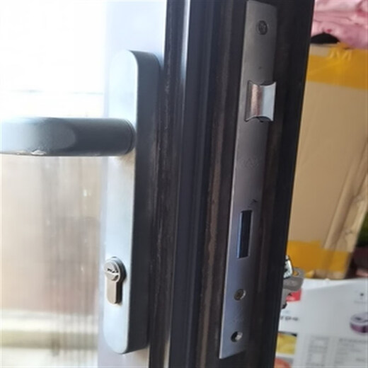 Plastikstahl 9225 Altes Verriegelungskörper Handschloss 8535 Doppeltür 8530 Schwung Tür Balkon Schloss Schloss Kern gebrochener Brücken Aluminium Nr. 8 9235 Schlosskörper enthält nicht klar Lockkern klar