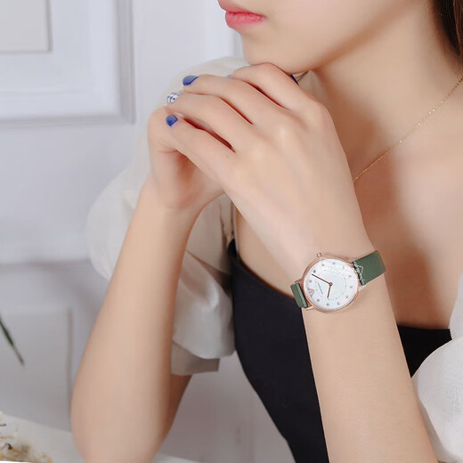 
Emporio Armani watch women, classic small green watch fashionable casual quartz watch, gift for girlfriend on Valentine's Day, small green watch belt AR11150 [small quantity arrives]