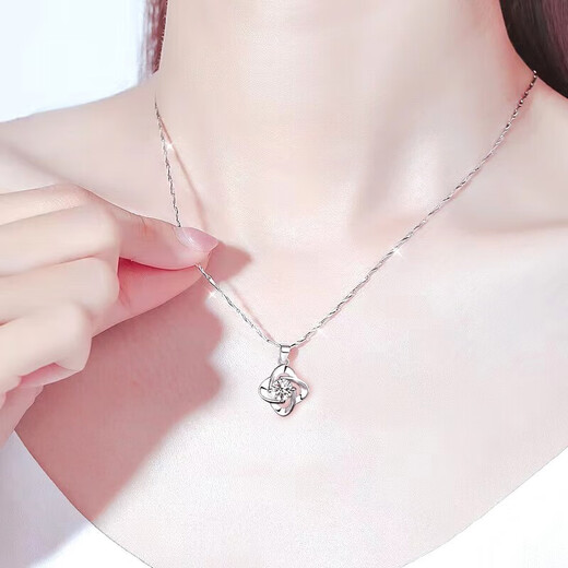 Fasifan four-leaf clover necklace for women, moissanite diamond platinum pendant, anniversary, Valentine's Day, birthday gift for girlfriend and wife, light luxury model - set with D color flawless moissanite diamond