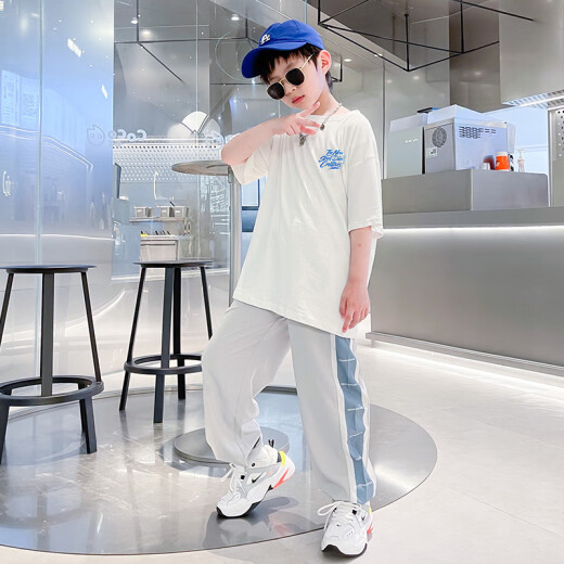 
McTicco boys sports summer suit new summer thin short-sleeved children's day gift set medium-sized children's clothes 9767 black + 5725 gradient [set] 150cm