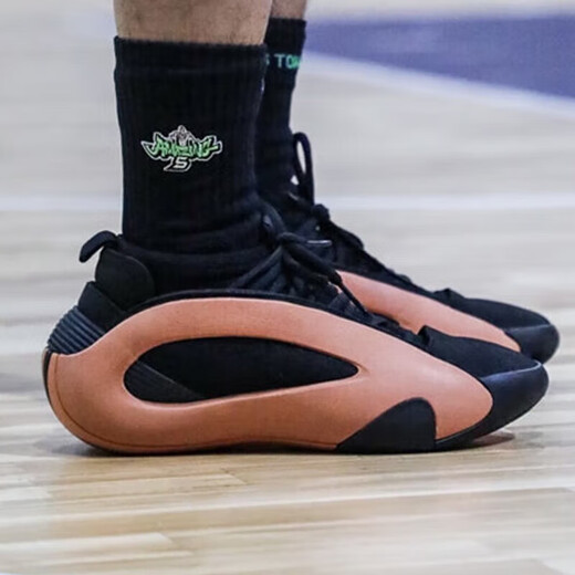 阿迪达斯（adidas）篮球鞋男鞋 2024夏新款哈登8代实战训练缓震耐磨低帮运动鞋 IE2694 41 (255mm)