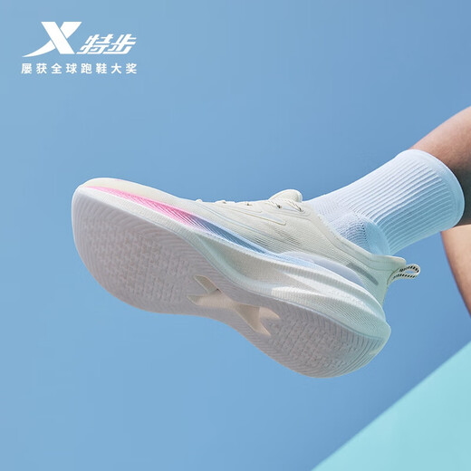 Xtep 2000 km second-generation running shoes for women, lightweight, wear-resistant, shock-absorbing, professional physical test, comprehensive training, marathon sports shoes for women, sail white/fluorescent cherry pink (Luo Ying Rainbow-women's model) 40