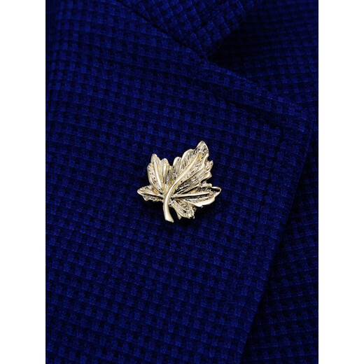 Chuangjingyi elige Broch Men and Men's Gold Gold Silver Men's Broche Traje Broche Silver Maple Maple Leaf Brooch Gemylink Set