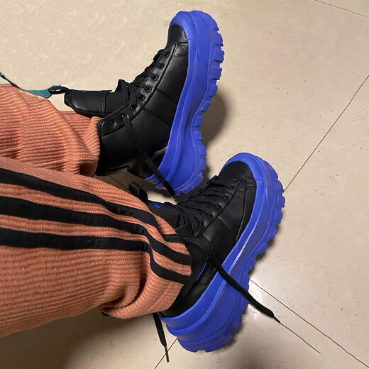 Nike (Nike) Chaussures décontractées Chaussures féminines Summer Nouvelles chaussures de sport haut haut haut seme épaisse bottes jaunes Martin Boots DQ5601-710 FQ9065-001 noir et bleu 36