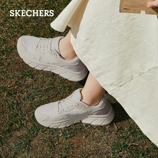 Skechers Zhao Lusi same style women's shoes sports shoes women's summer breathable casual running shoes increased mesh panel shoes 117380 milky white/OFWT37